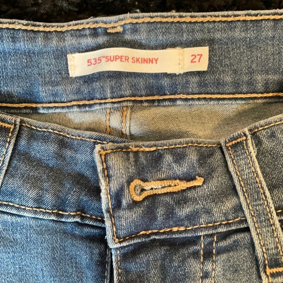 Like new levi jeans - Picture 3 of 4
